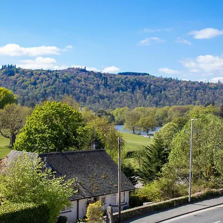 Nearmere, Slps 8, Central, Parking, Balcony, Views * Bowness-on-Windermere