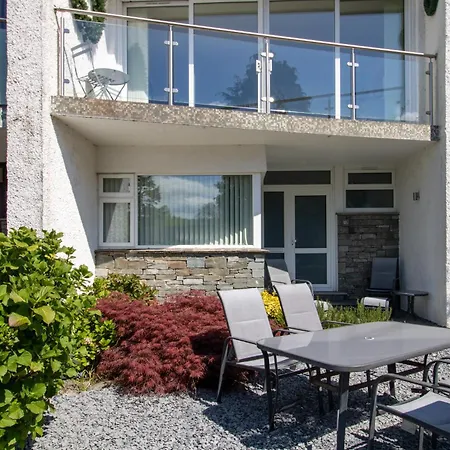 Nearmere, Slps 8, Central, Parking, Balcony, Views Bowness-on-Windermere