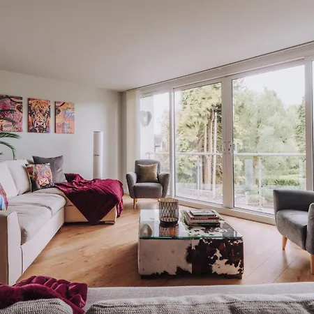 Nearmere, Slps 8, Central, Parking, Balcony, Views Prázdninový dům Bowness-on-Windermere