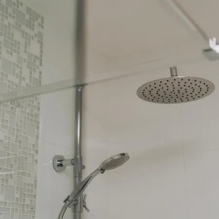 Nearmere, Slps 8, Central, Parking, Balcony, Views Prázdninový dům *
