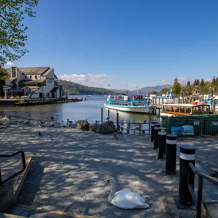 Prázdninový dům Nearmere, Slps 8, Central, Parking, Balcony, Views Bowness-on-Windermere